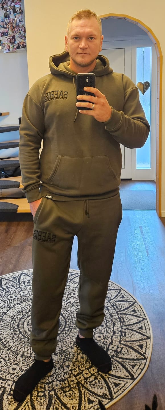 Customer photo review of Lifestyle Herren Hoodie khaki mit Stickerei by SAEBIS®