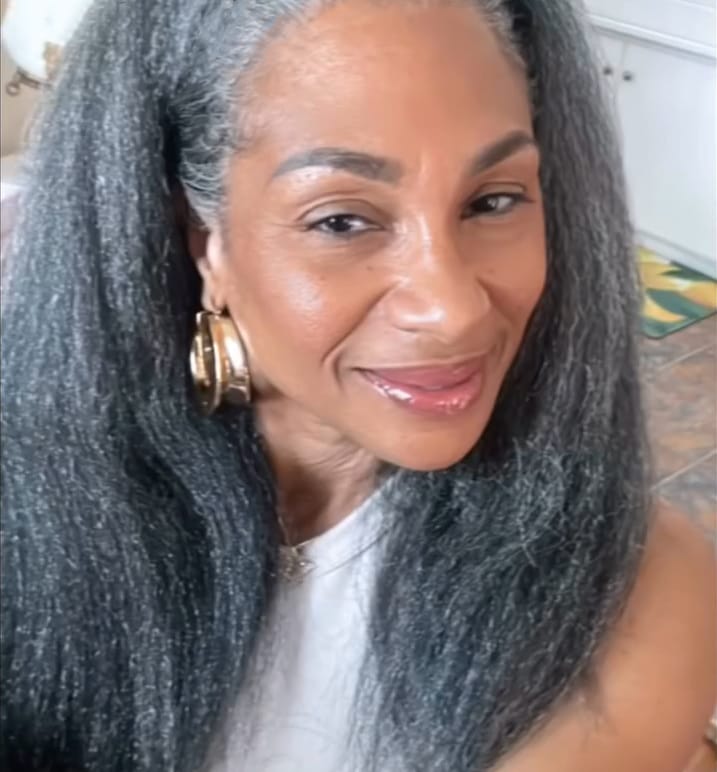 Customer photo review of Luvwin 5x5 Closure Kinky Straight Salt & Pepper Free Parting Glueless Wig