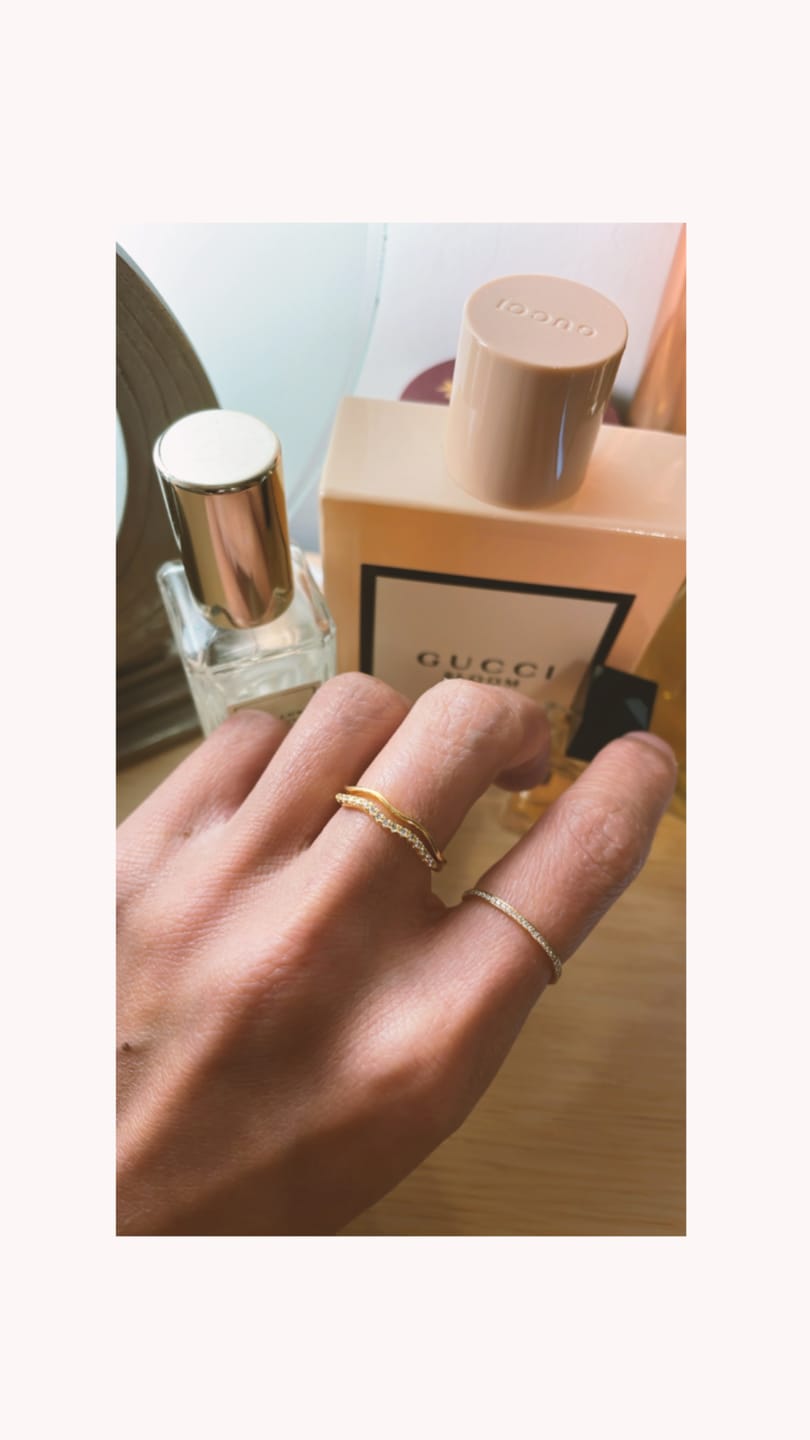 Customer photo review of Eternity 18K Crystal Ring