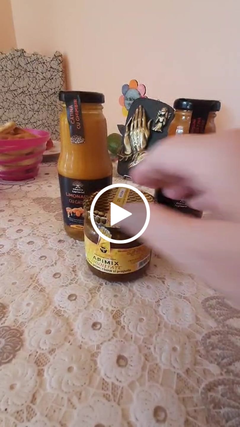Customer video review of APIMIX - Miere cu Catina,polen si propolis 220gr