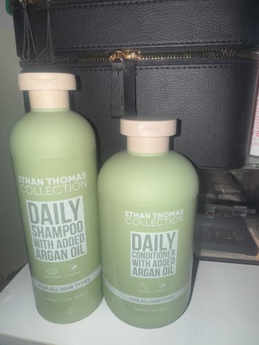 Customer photo review of Ethan Thomas Daily shampoo & conditioner duo