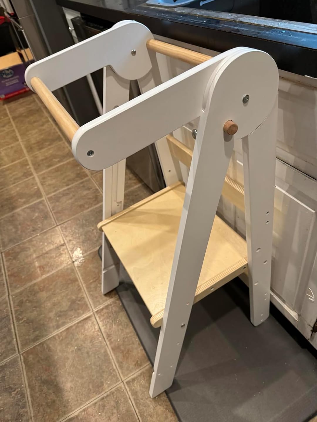 Customer photo review of HARPPA Nordi | Foldable Toddler Tower, Kitchen Stool Helper