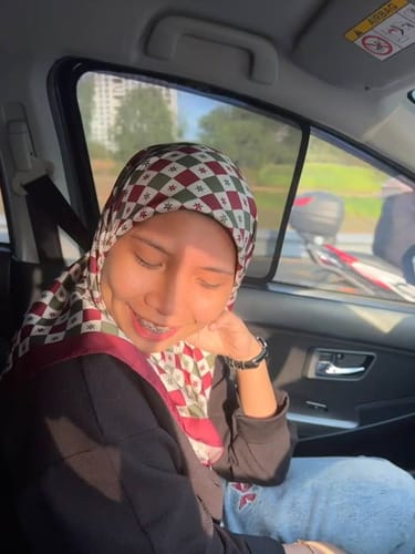 Customer photo review of Monogram Square (Burgundy)