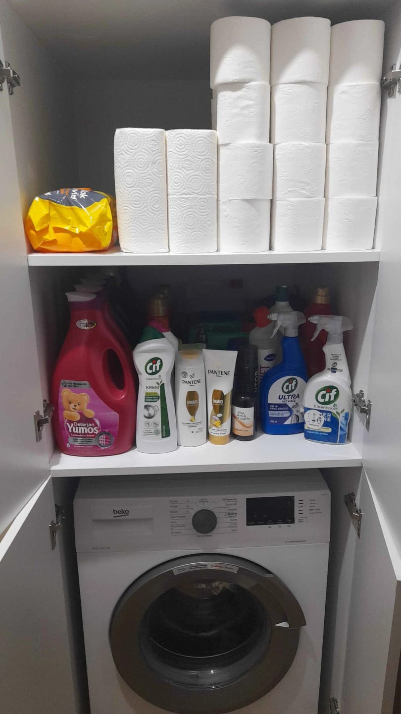 Customer photo review of Rani KD109 Çamaşır Makinesi Dolabı 4 Kapaklı 2 Raflı Banyo Dolabı Beyaz