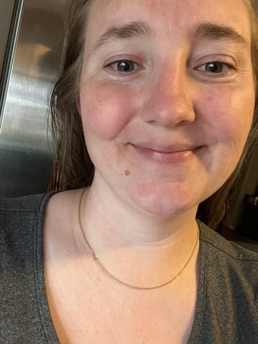 Customer photo review of Personalizovaný náhrdelník s bočnými iniciálami