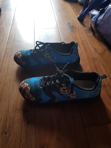 Customer photo review of Sea Turtle Underwater Print Black Running Shoes