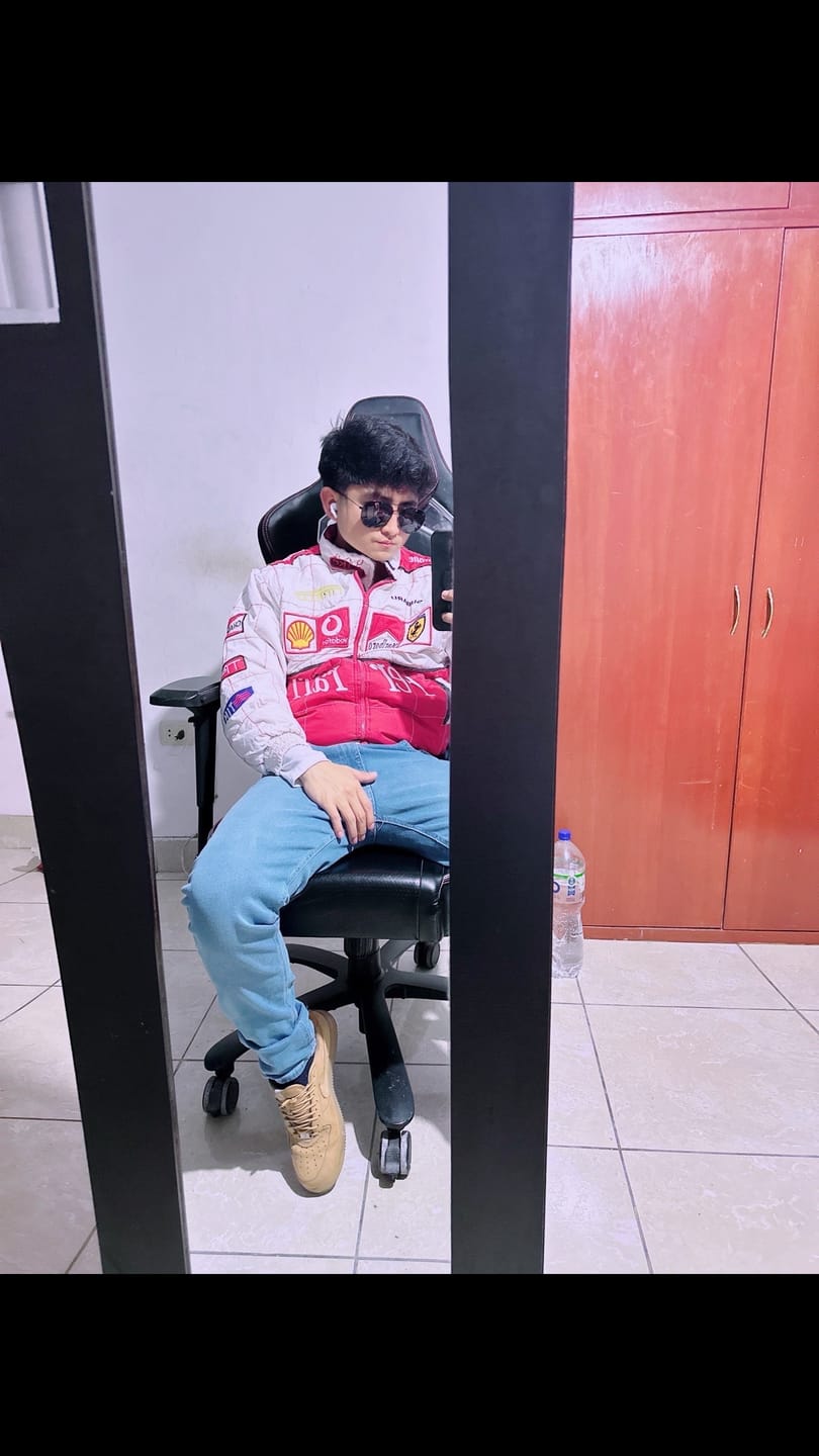 Customer photo review of Ferrari x Mitsubishi Racing Jacket (S)