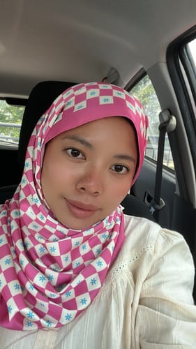 Customer photo review of Monogram Shawl (Pink)