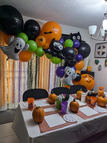 Customer photo review of Custom Balloon Garland Kit