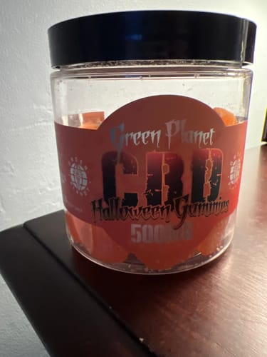 Customer photo review of CBD Halloween Gummies