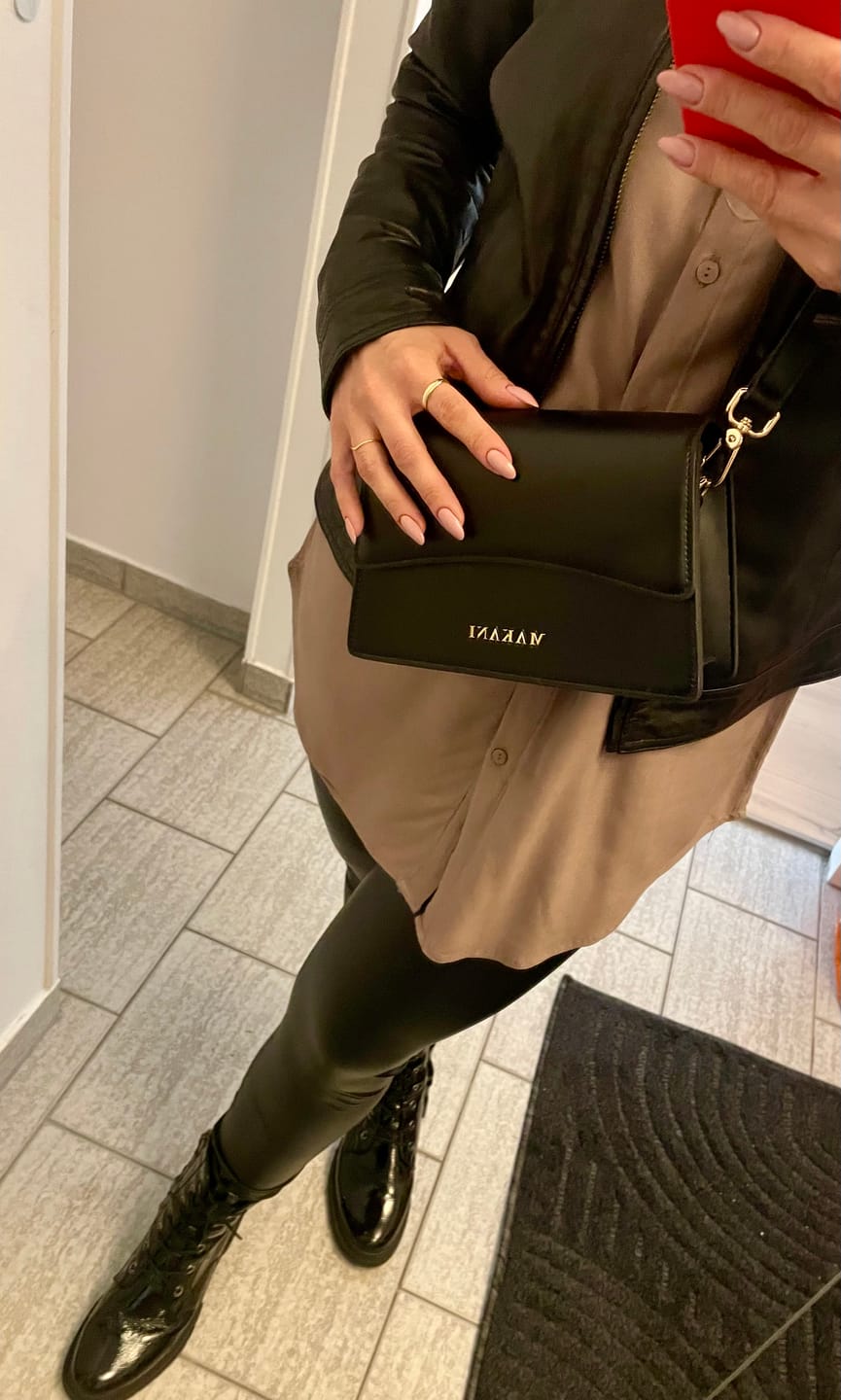 Customer photo review of MANA - BLACK