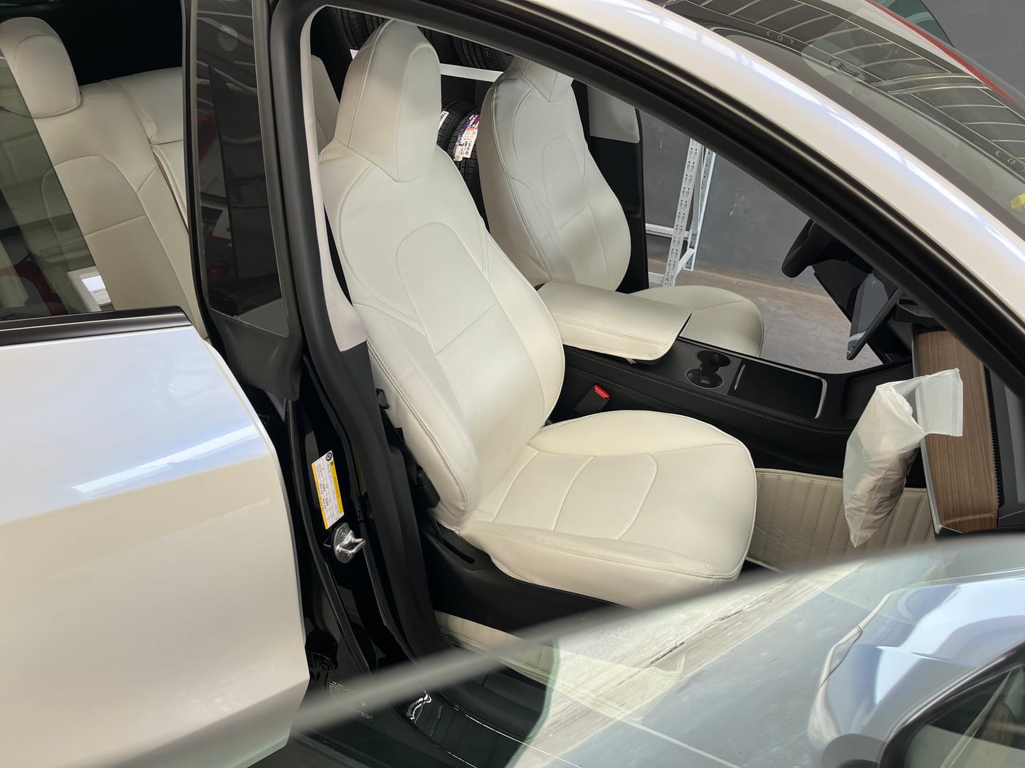 Customer photo review of EVAAM® Leather Full Seat Covers for Tesla  Model 3/Y/S/X
