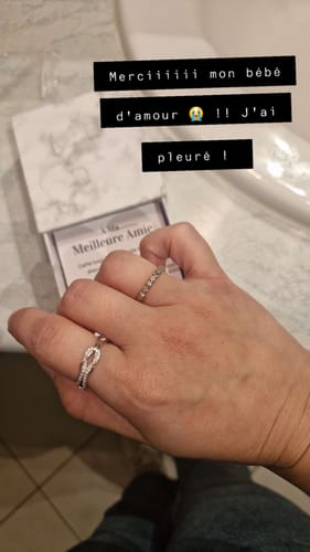 Customer photo review of Bague Ajustable Noeud Infini - À ma meilleure amie - Les liens éternels