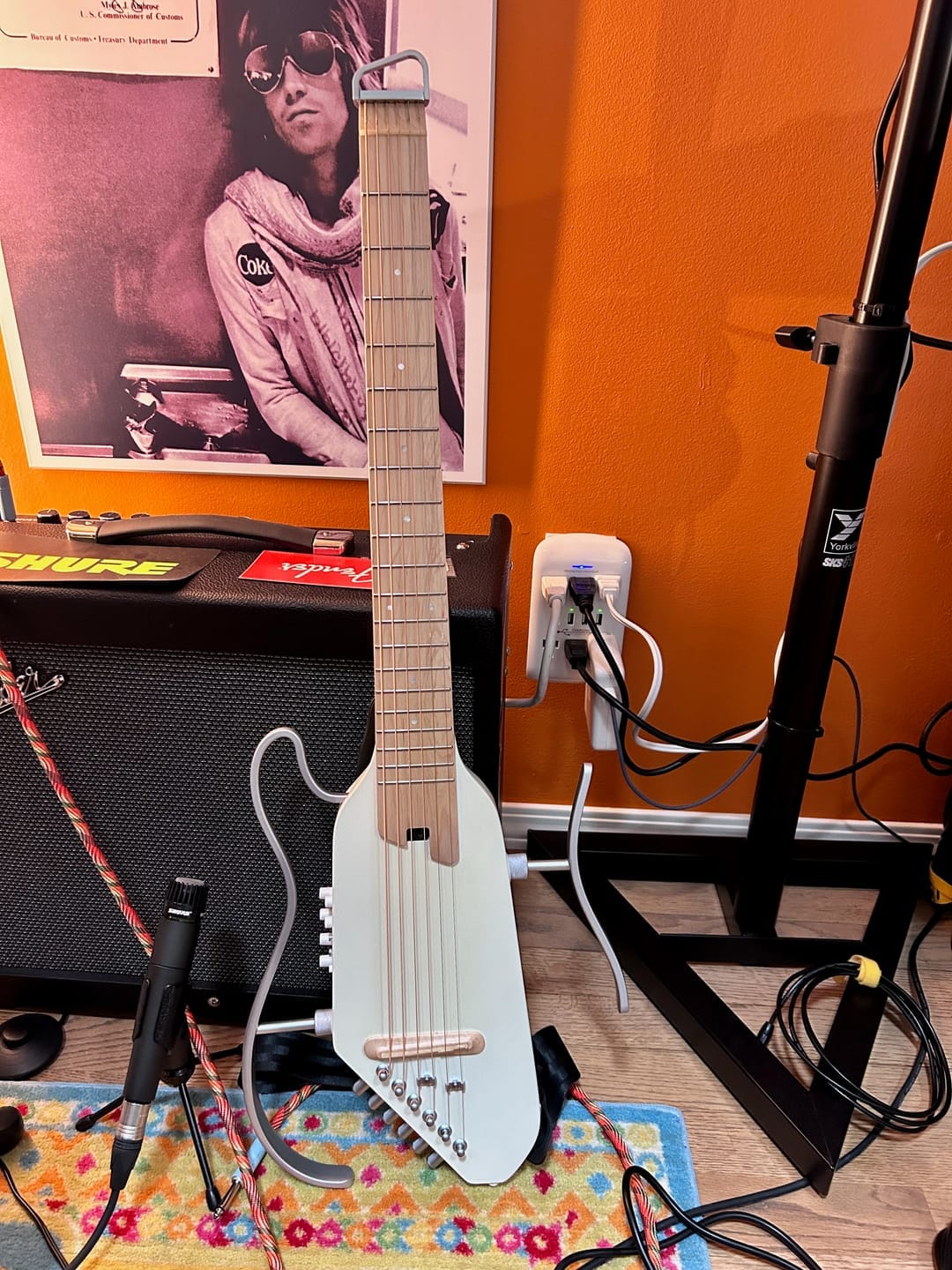 Customer photo review of Donner HUSH-I Pro Guitare Modes sonores multiples Guitare de voyage portable