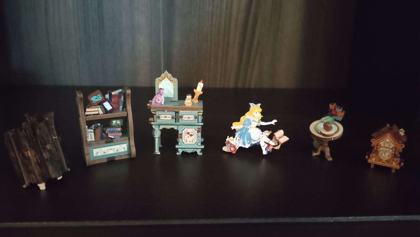 Customer photo review of Book Nook Alice In Wonderland