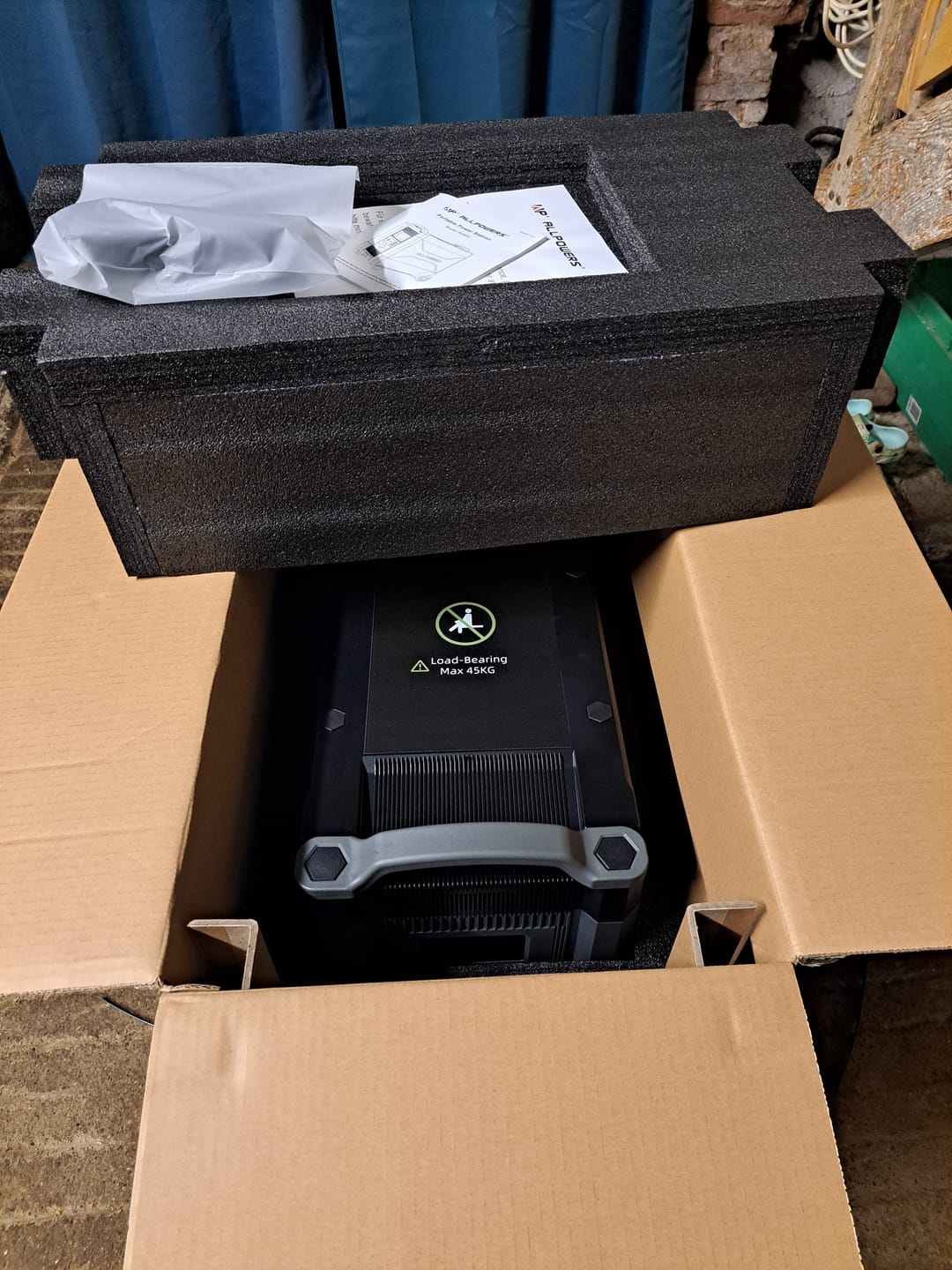 Customer photo review of ALLPOWERS Générateur Solaire 4000W (R4000 + SP039 Panneau Solaire 600W)