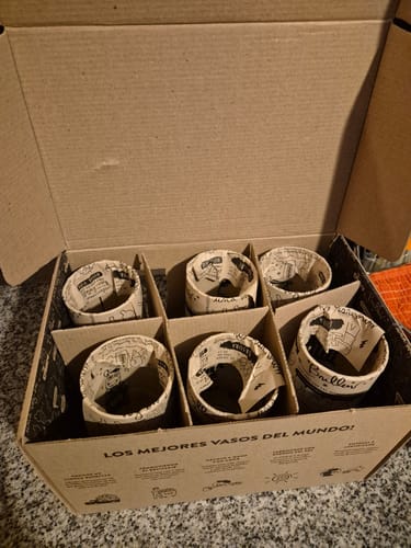Customer photo review of Abogados - Juego de 6 Vasos