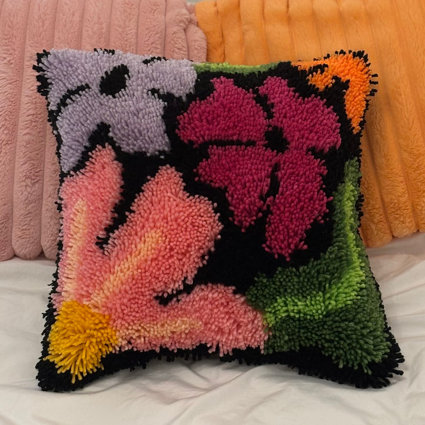 Customer photo review of PRETTY PETALS - BLACK Latch Hook Cushion Kit
