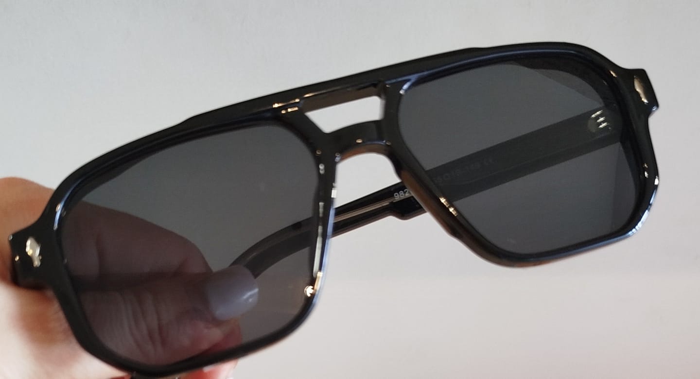 Customer photo review of WOLT
