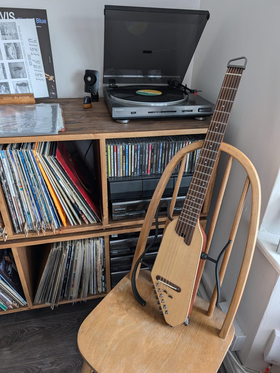 Customer photo review of Donner HUSH-I Pro Guitare Modes sonores multiples Guitare de voyage portable