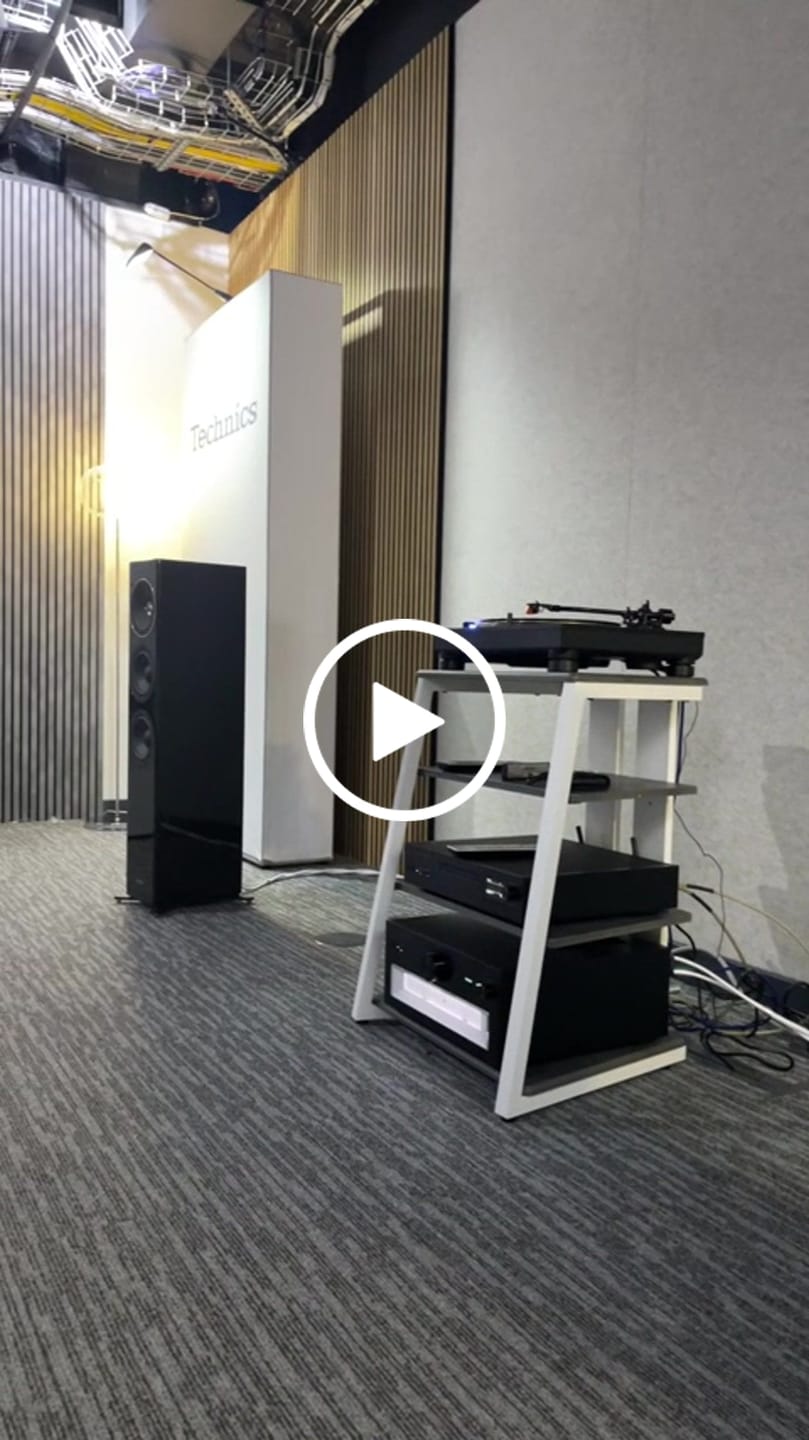 Customer video review of Audio Rack Eiffel Series F07