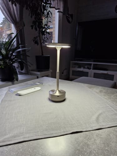 Customer photo review of Bordslampa Iron - Portabel - Batteridriven 4000 mAH