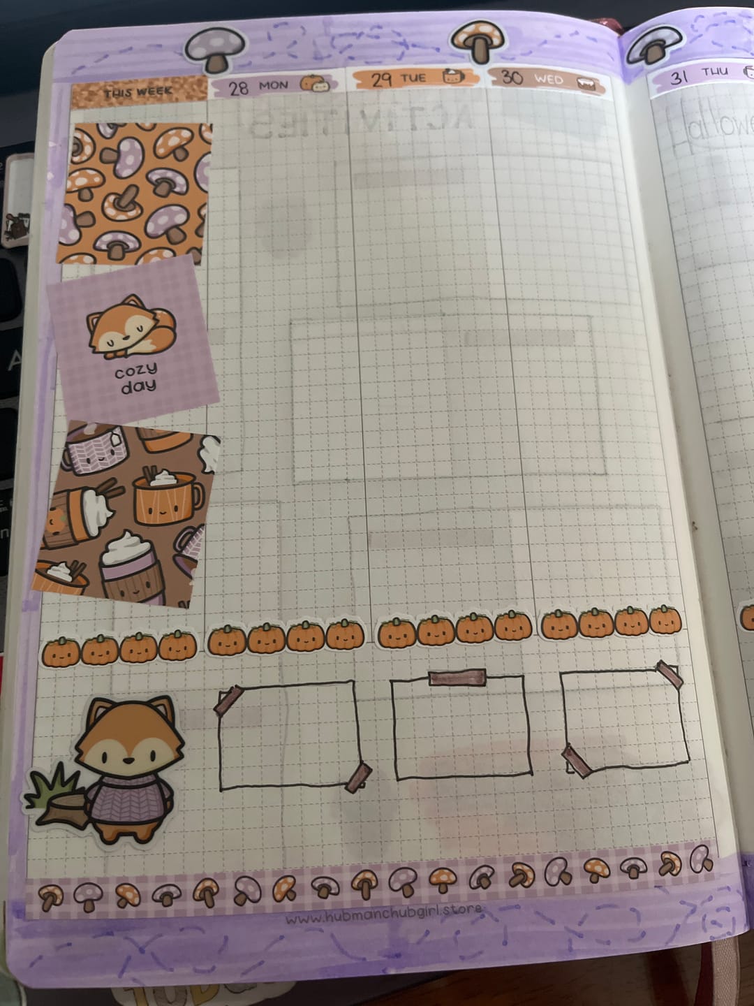 Customer photo review of Autumn Theme Hobonichi Cousin Weekly Kit (Set of 3)
