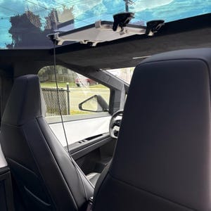 Customer photo review of Suction Cup Mount for Starlink Mini - Low-Profile