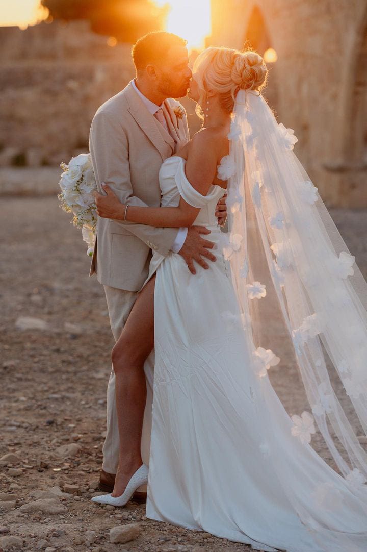 Customer photo review of VEIL - HOLLIE