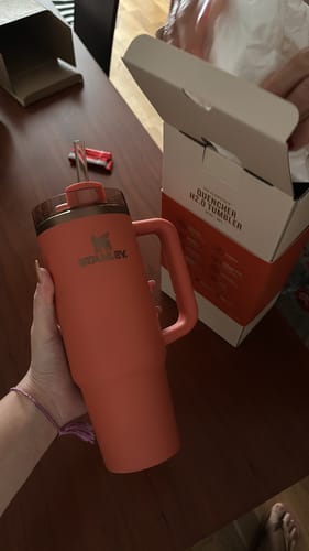 Customer photo review of The Pumpkin Spice Quencher H2.O FlowState™ Tumbler I 30 OZ | 0.88L (Spice)