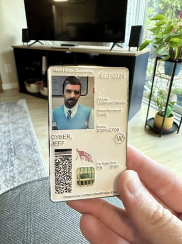 Customer photo review of US ARMY SIGNAL CAC CARD BEST SELLING ARMY COIN VETERAN COIN CHALLENGE COIN COLLECTION