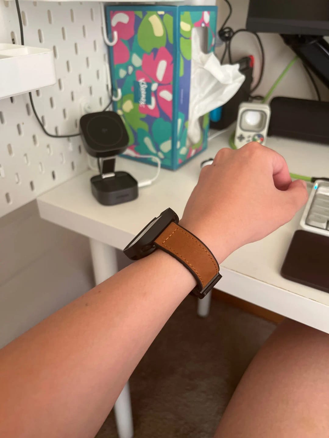 Customer photo review of Apple Watch Genuine Leather Band - Stylish Magnetic Strap
