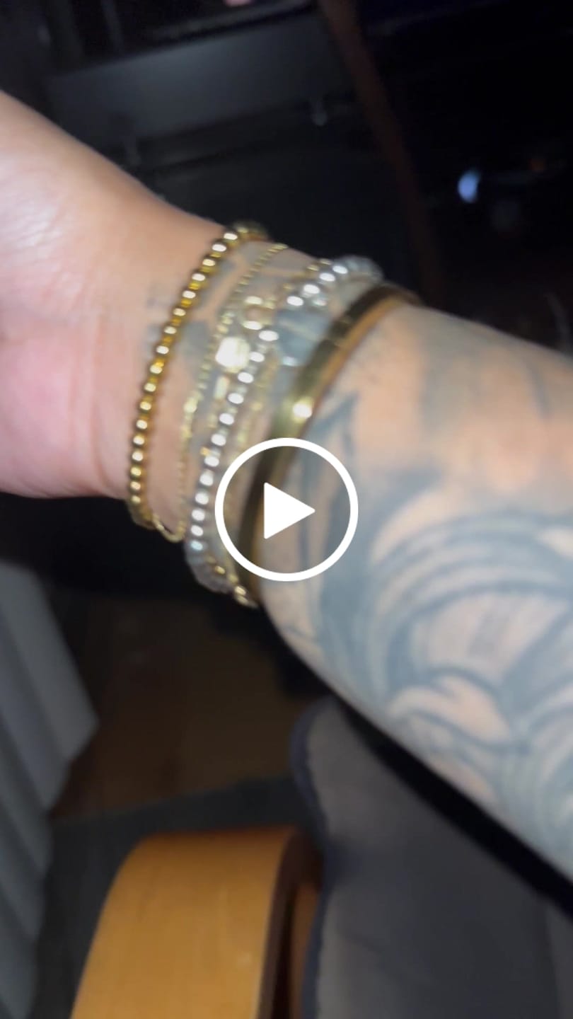 Customer video review of Classic Flat Bangle