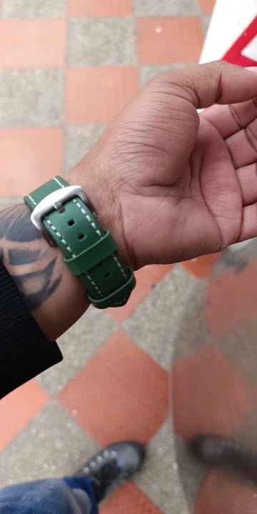 Customer photo review of Suunto Leather Band - Classic, Durable, Stylish Design