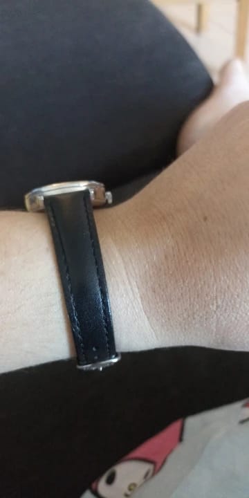 Customer photo review of Huawei Leather Band - Premium Quality, Stylish and Durable