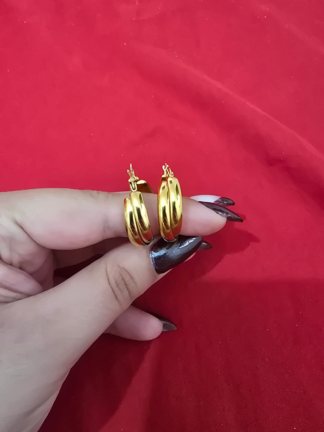 Customer photo review of Talia Gold Hoop Earrings