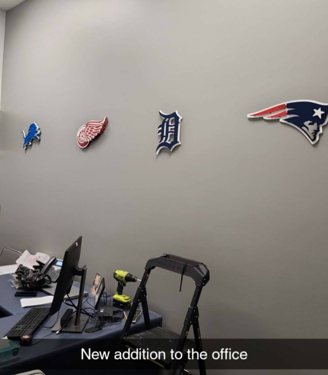 Customer photo review of Detroit Tigers "D" - Navy/White 3D Vintage Metal Wall Art