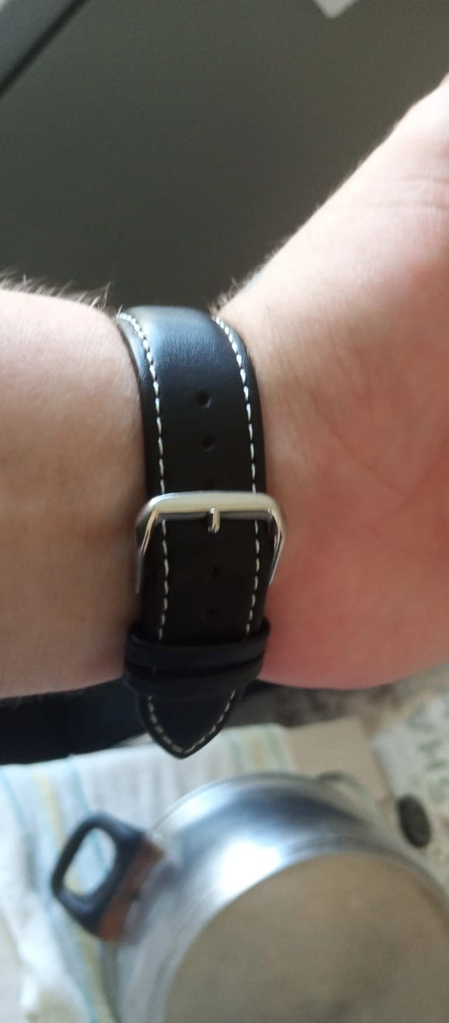 Customer photo review of Huawei Leather Watch Band - Premium Stylish Design