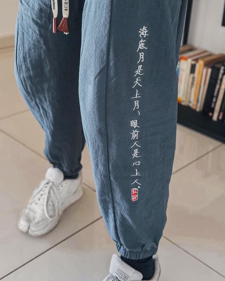 Customer photo review of Kurahan Pants