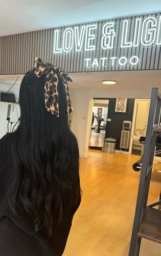 Customer photo review of Easilocks Professional Precision Tape Extensions-20/22"