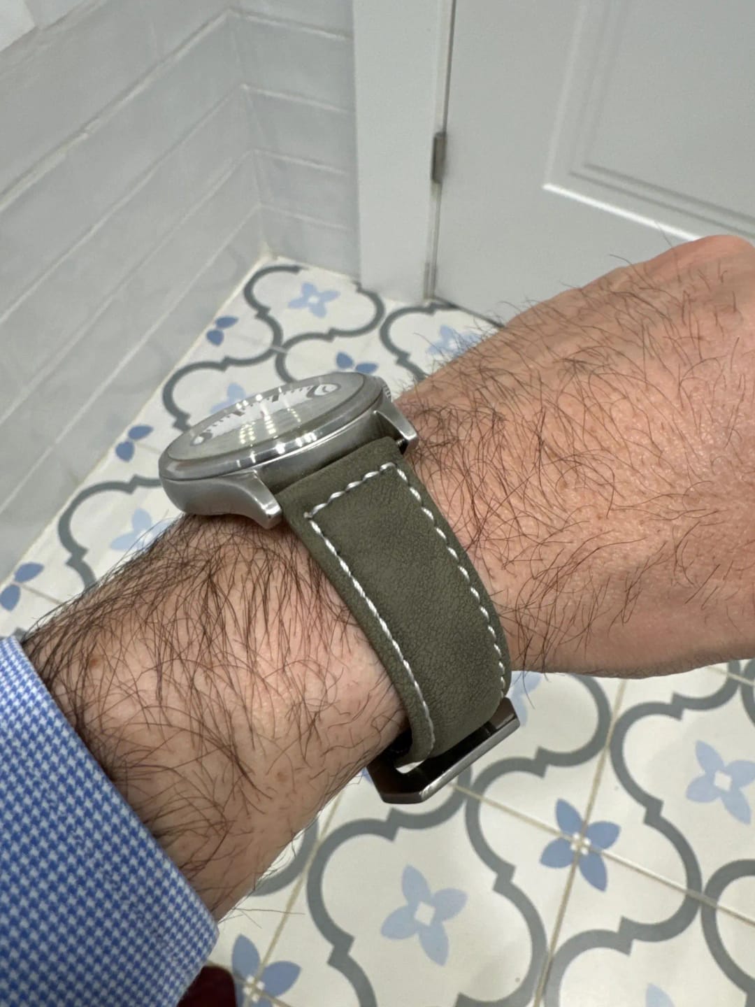 Customer photo review of Samsung Galaxy Watch Leather Band - Classic Genuine Design