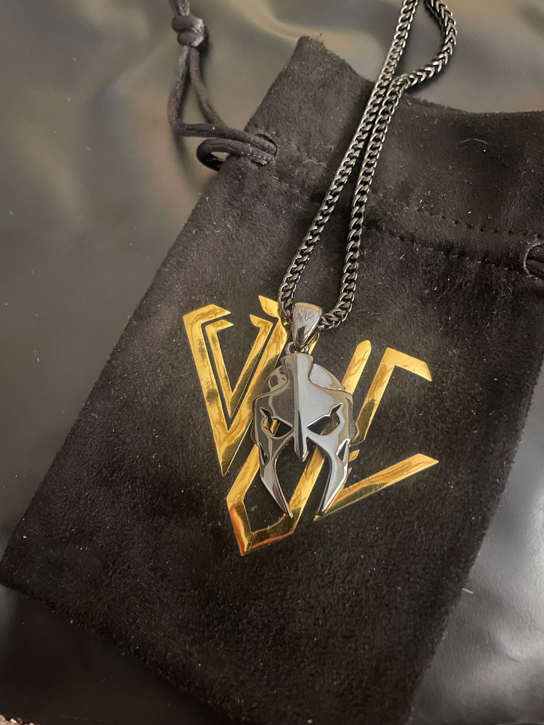 Customer photo review of GLADIATOR PENDANT - BLACK (28𝘮𝘮)