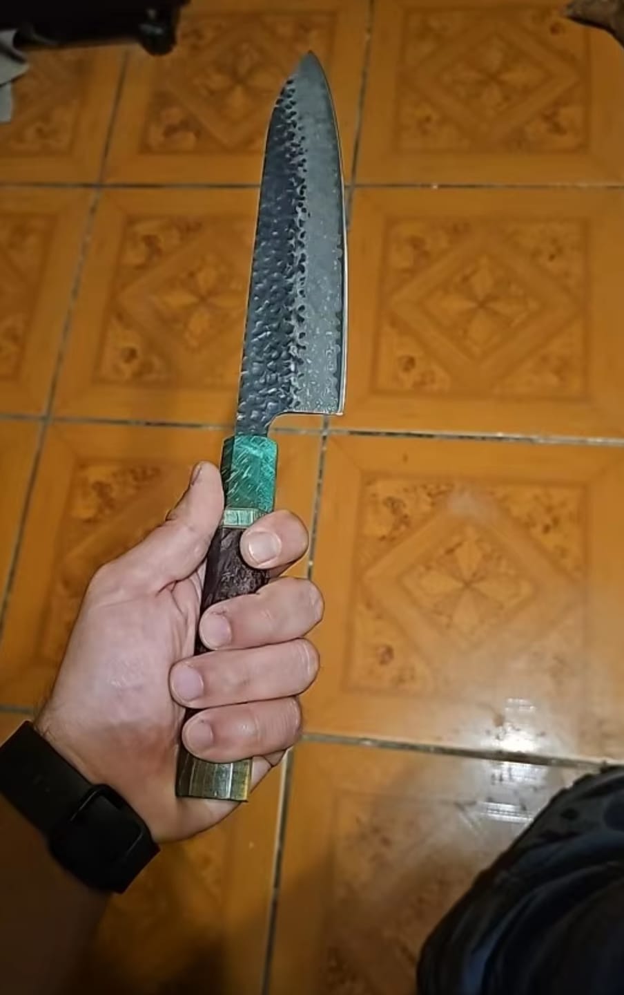 Customer photo review of Kazeshimo (風霜) - Japanese Damascus Steel Chef's Knife (8 inch)