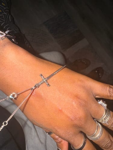 Customer photo review of Pendentif Croix Épée