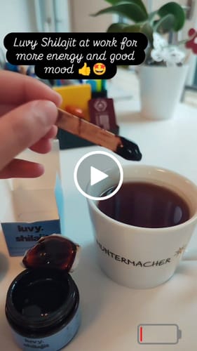 Customer video review of Shilajit-Harz