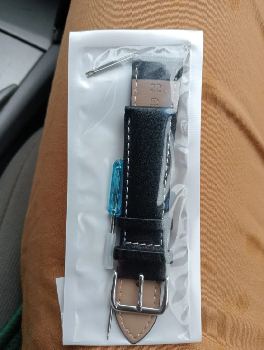 Customer photo review of Suunto Leather Band - Water-Resistant Classic Design
