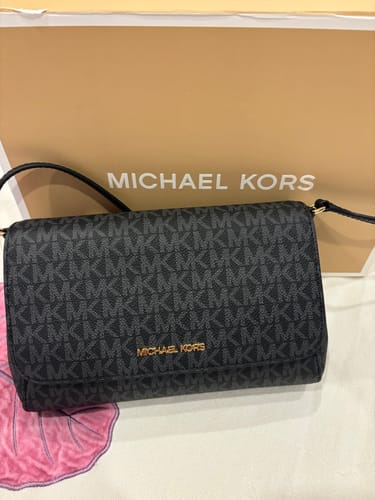 Customer photo review of Medium Logo Convertible Crossbody Bag (BLACK)