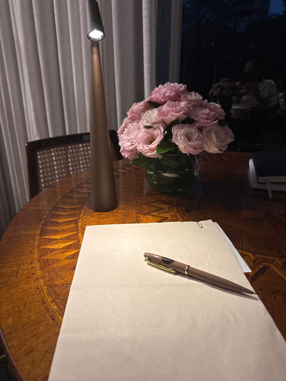 Customer photo review of Kalem™ Sculpting Table Lamp