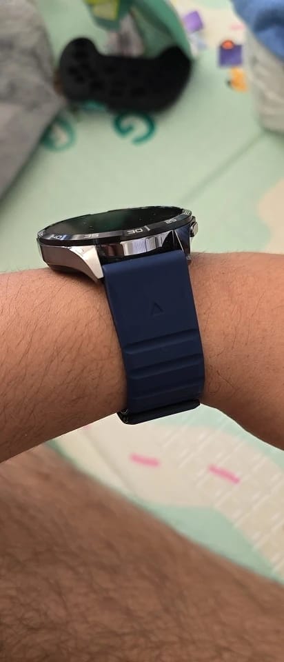 Customer photo review of Garmin Magnetic Silicone Band - Durable QuickFit Strap
