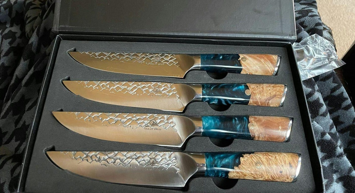 Customer photo review of Aotsuki (青月) Sets - Japanese Damascus Steel Chef’s Knives